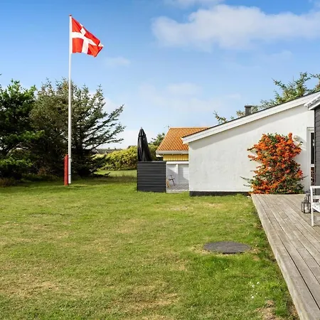 3 Bedroom Nice Home In Ulfborg