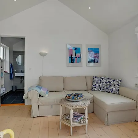 3 Bedroom Nice Home In Ulfborg 別荘