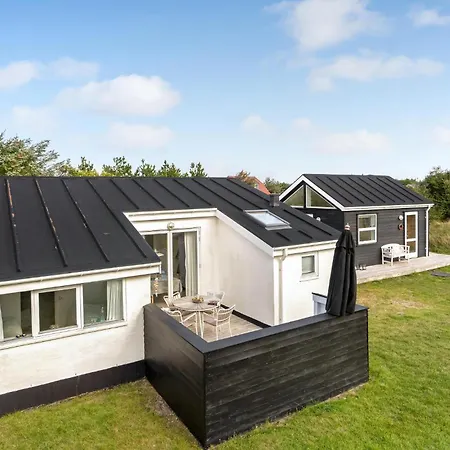 3 Bedroom Nice Home In Ulfborg
